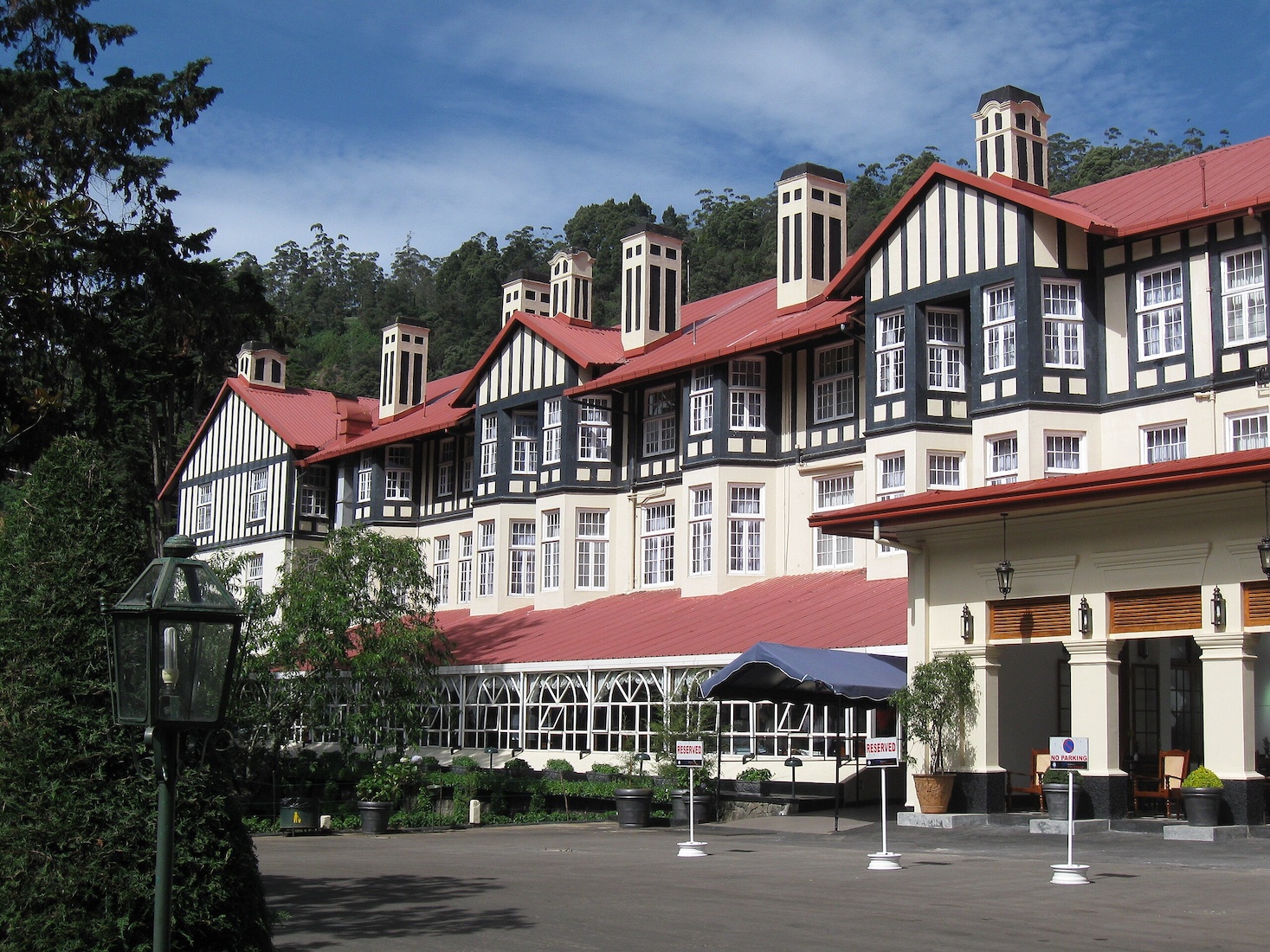 Grand Hotel Nuwara Eliya hero image