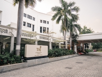 Taj Connemara hotel image