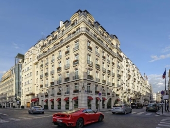 Le Bristol Paris hotel image