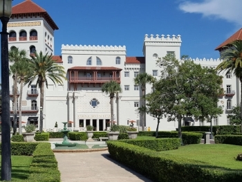 Casa Monica image