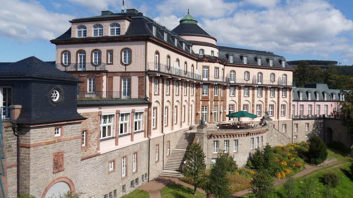 Schlosshotel Buehlerhoehe hero image